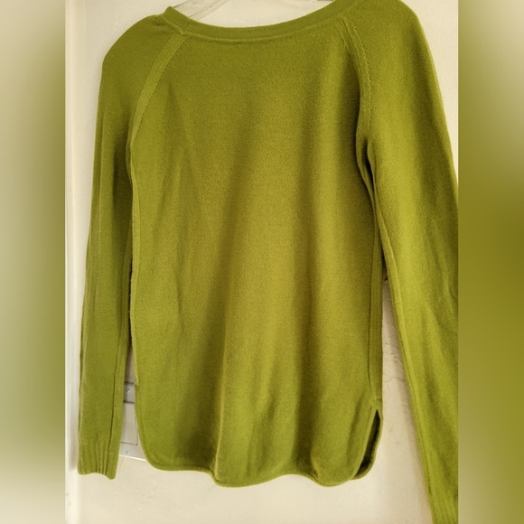 Max Mara Chartreuse Green Lightweight Wool Sweater Top Long Sleeve Size Small - Picture 7 of 14
